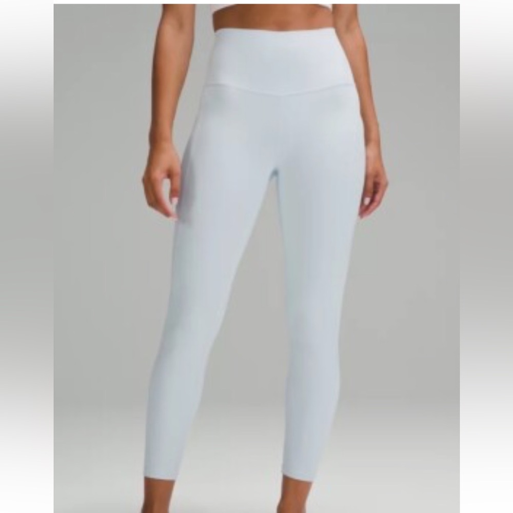 Lululemon Align Leggings  25 in lined leggings sz 10 EUC. Light blue.